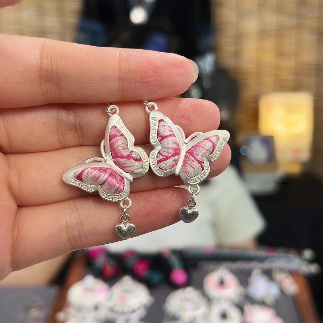 布艺合金蝴蝶耳坠46
