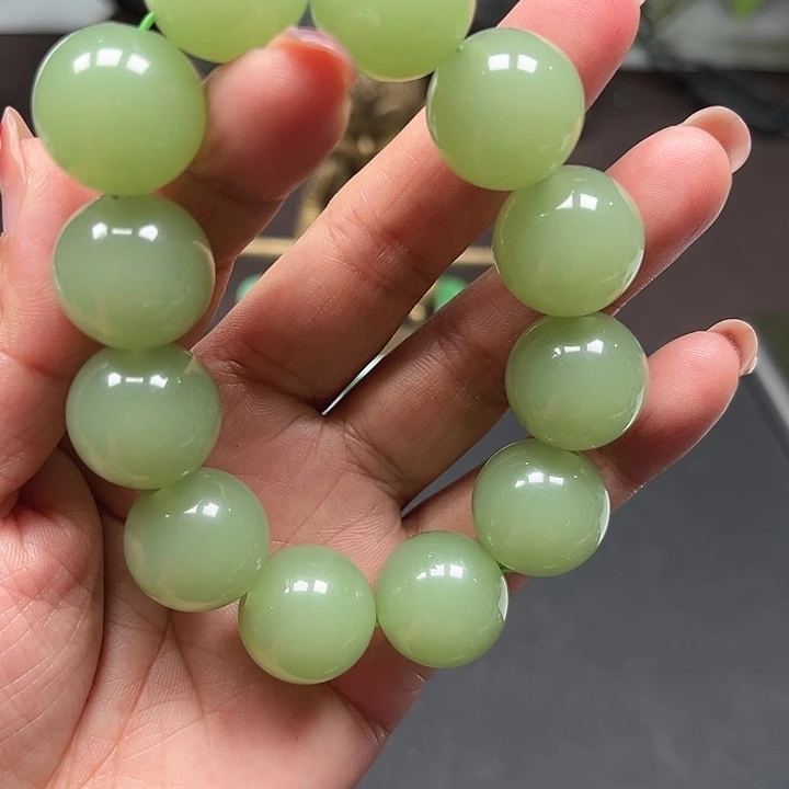 和田玉（黄玉）未镶嵌颈饰