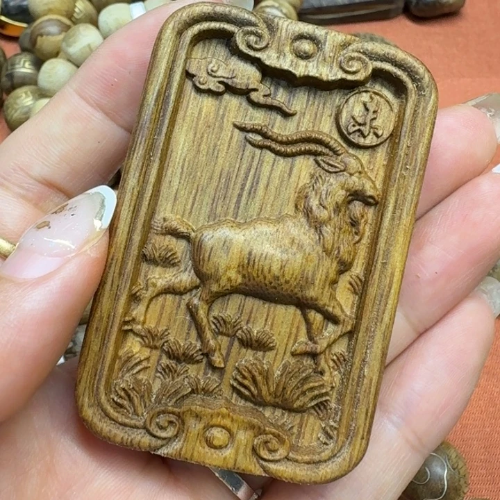 大叶紫檀（黑酸枝木类）
