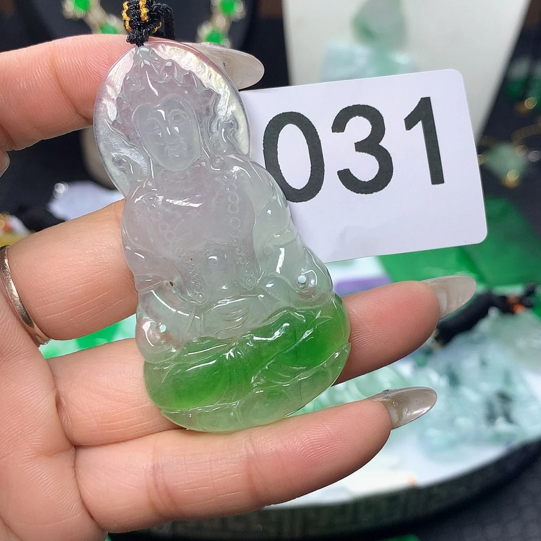 翡翠吊坠(赠链)未镶嵌