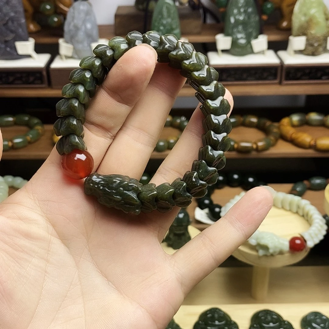 未镶嵌和田玉车挂古****得多样性随机发一