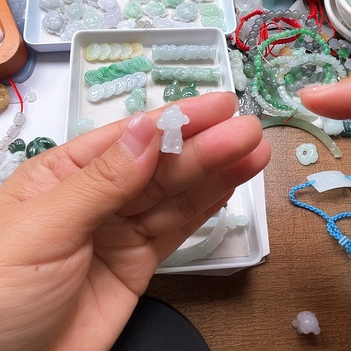 散珠翡翠66666666