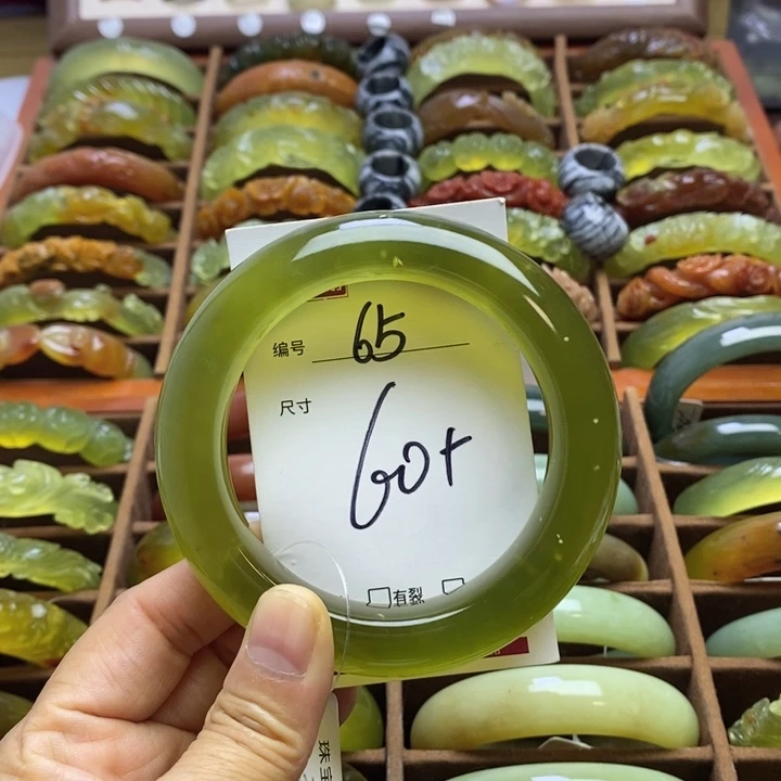 未镶嵌蛇纹石玉手镯