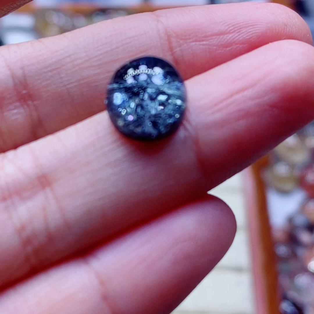 颈饰未镶嵌水晶士****?水晶