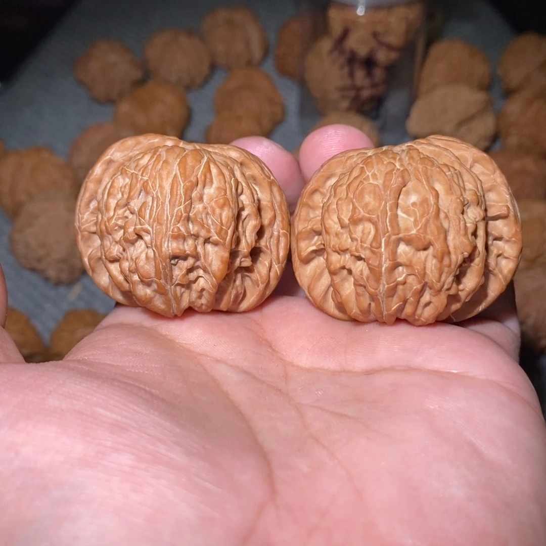 桃核吊坠44磨盘。