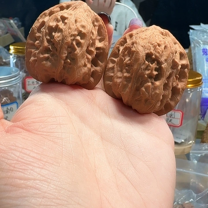 吊坠桃核靠山王40尺