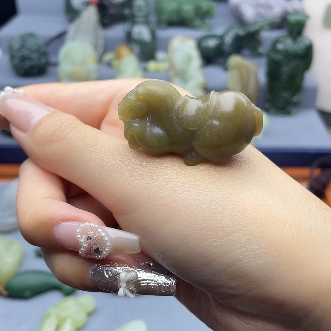 和田玉未镶嵌挂件