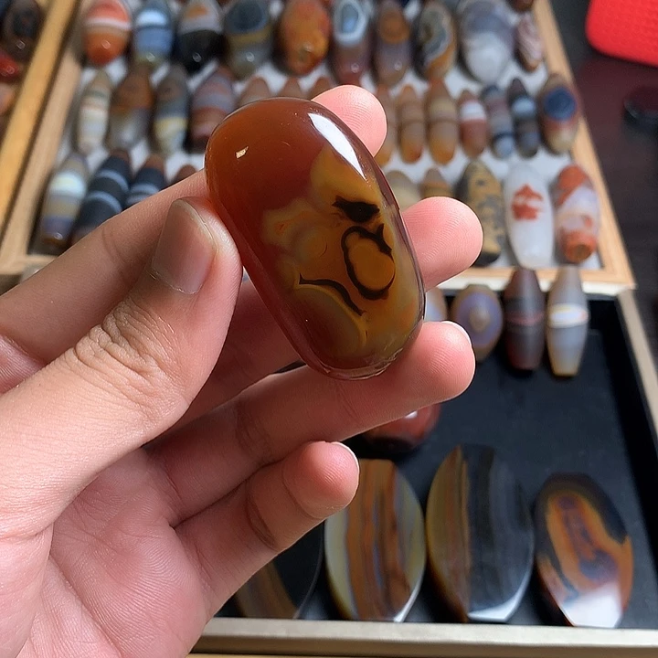 玛瑙/玉髓未镶嵌珠宝半成品