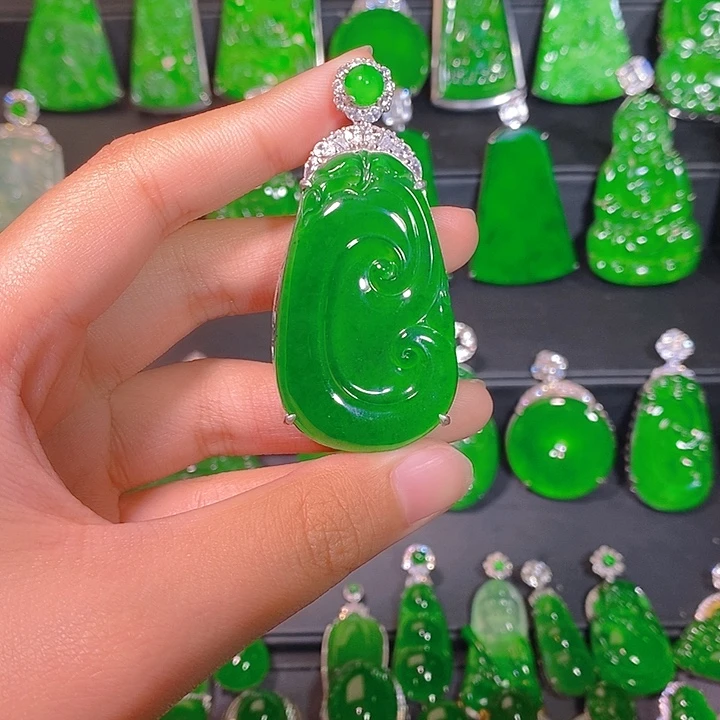 翡翠银S925镶嵌颈饰uu