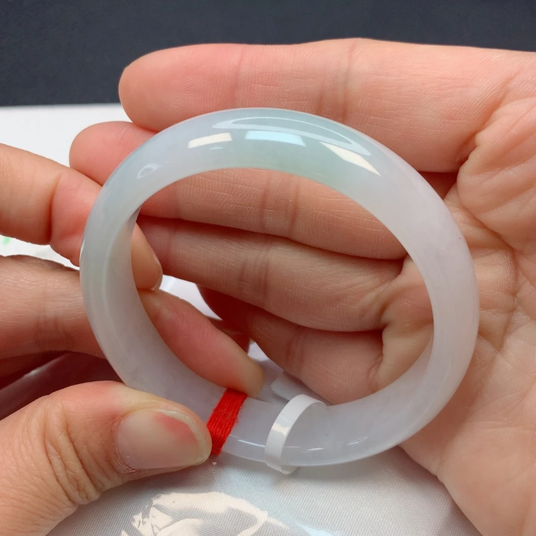 翡翠手镯未镶嵌51圈