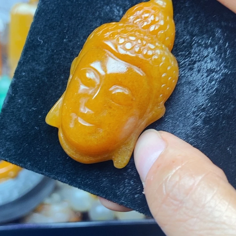 【闪购商品】未镶嵌石英质玉（黄龙玉）颈饰