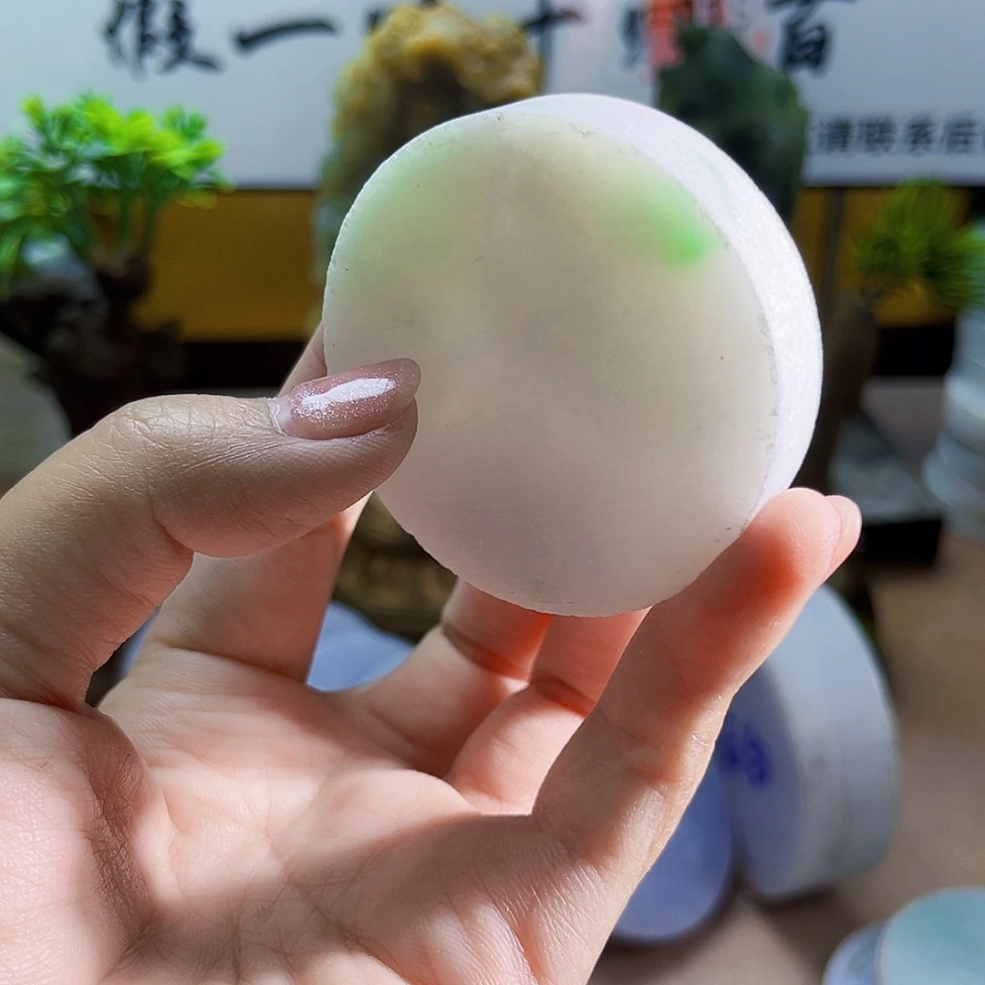 翡翠未镶嵌颈饰1101……