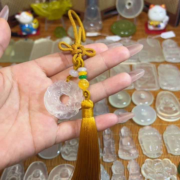岫玉未镶嵌岫玉白冰挂件龙扣