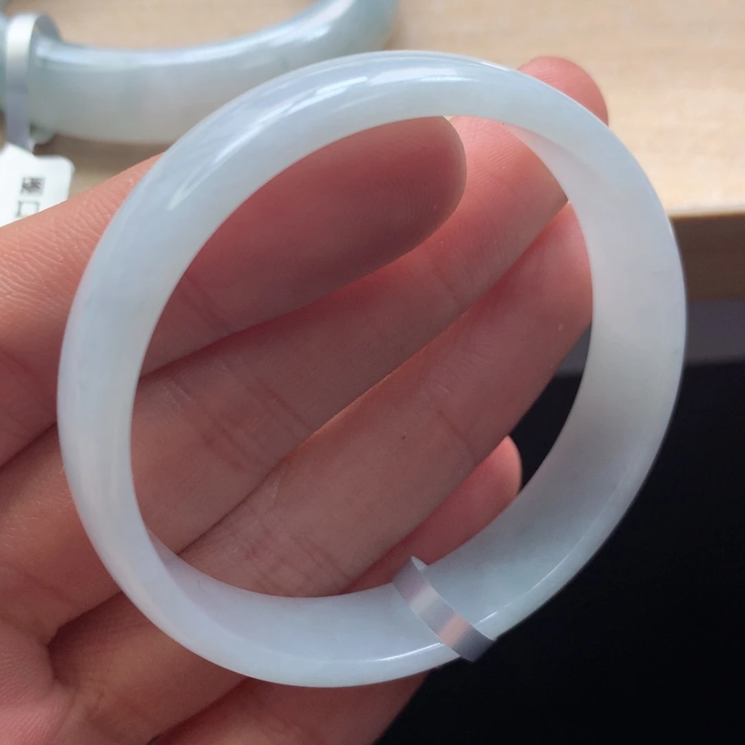 未镶嵌手镯翡翠手镯