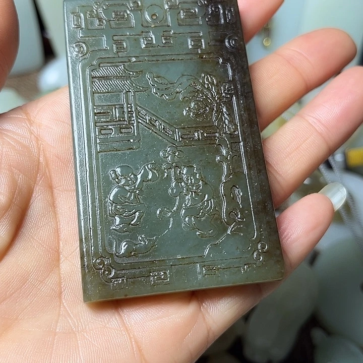 南***风和田玉（黄玉）未镶嵌颈饰