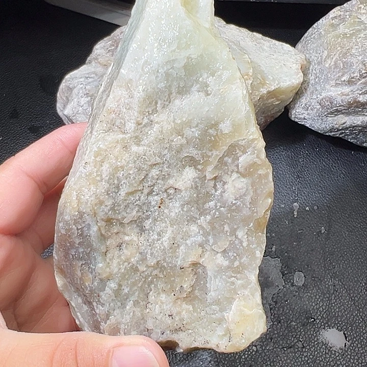 和田玉（糖玉）未镶嵌车挂