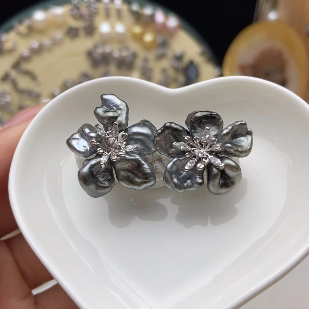 画框海水珍珠银S925镶嵌大溪地keshi蔷薇耳钉