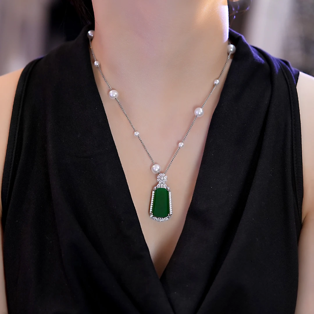 钛钢仿珍珠项链 轻奢时尚气质百搭绿色微镶满天星无事牌项链女