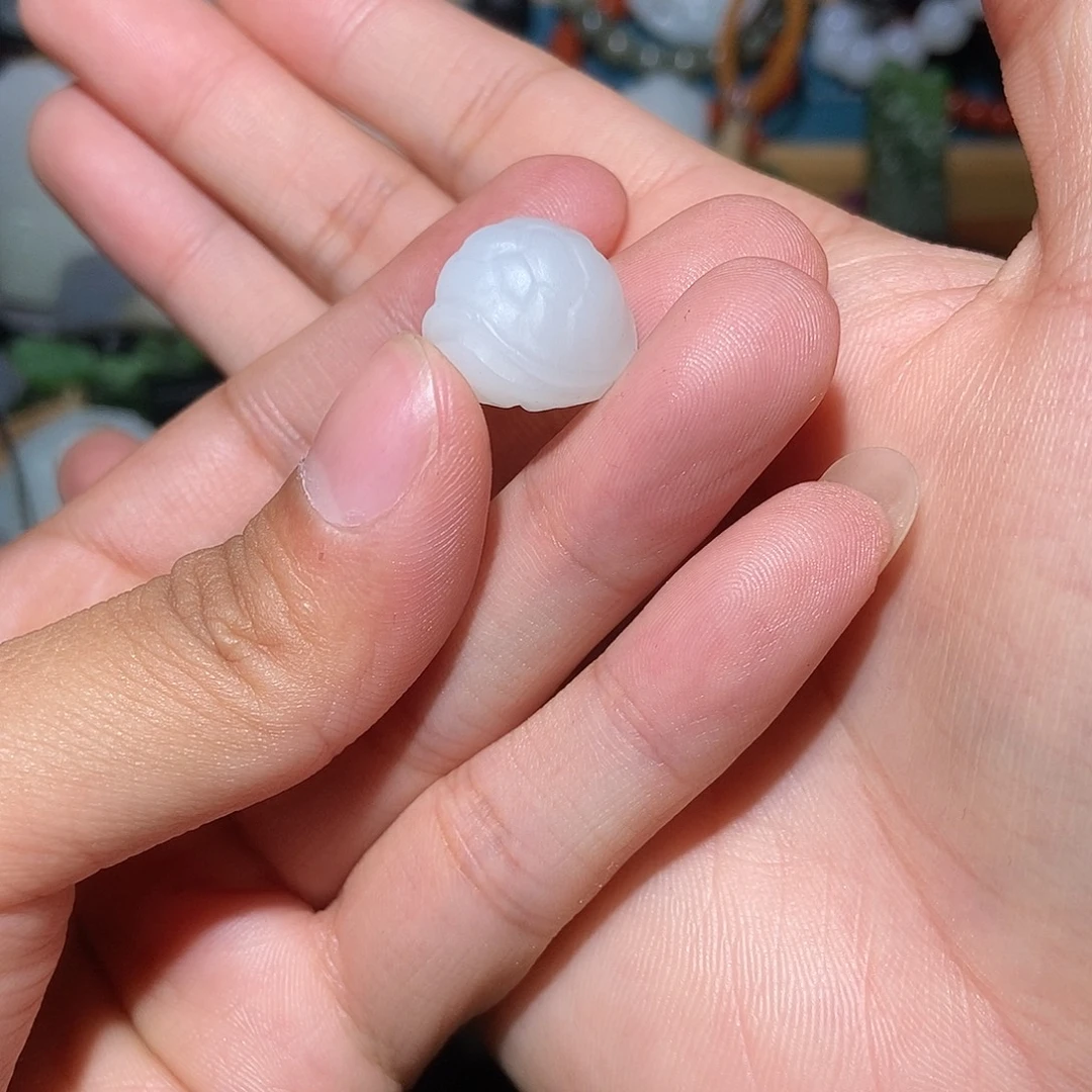 幸***多和田玉未镶嵌颈饰