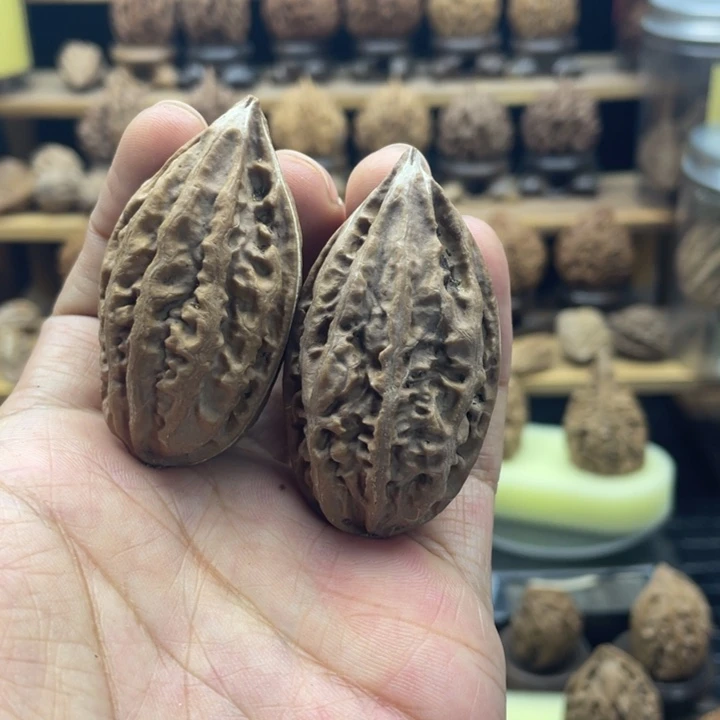 文玩核桃吊坠东北楸子25