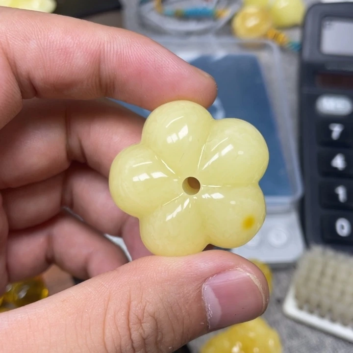 ****喵琥珀未镶嵌珠宝奇石