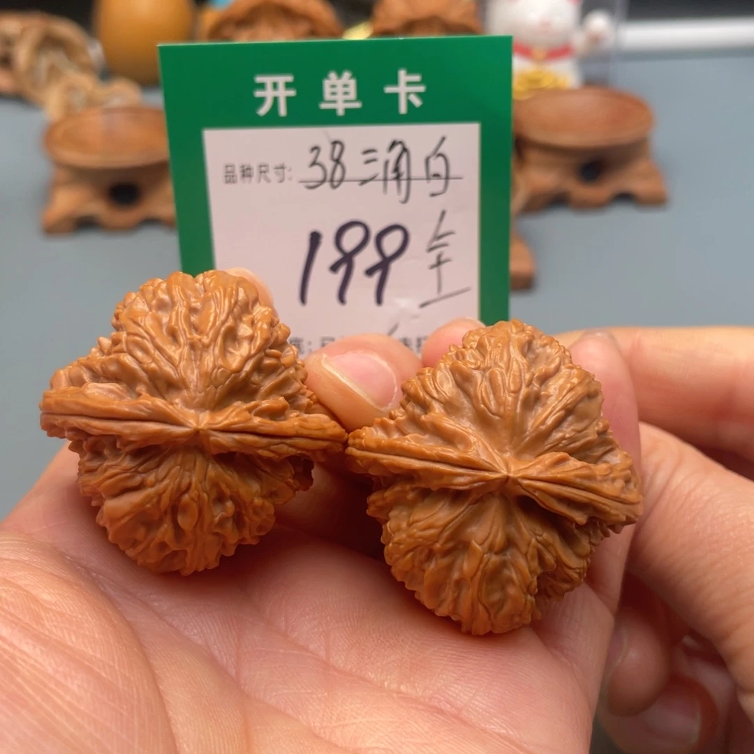 桃核把件文玩核桃