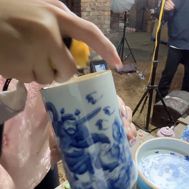 摆件景德镇高温陶瓷钟馗笔筒看画片