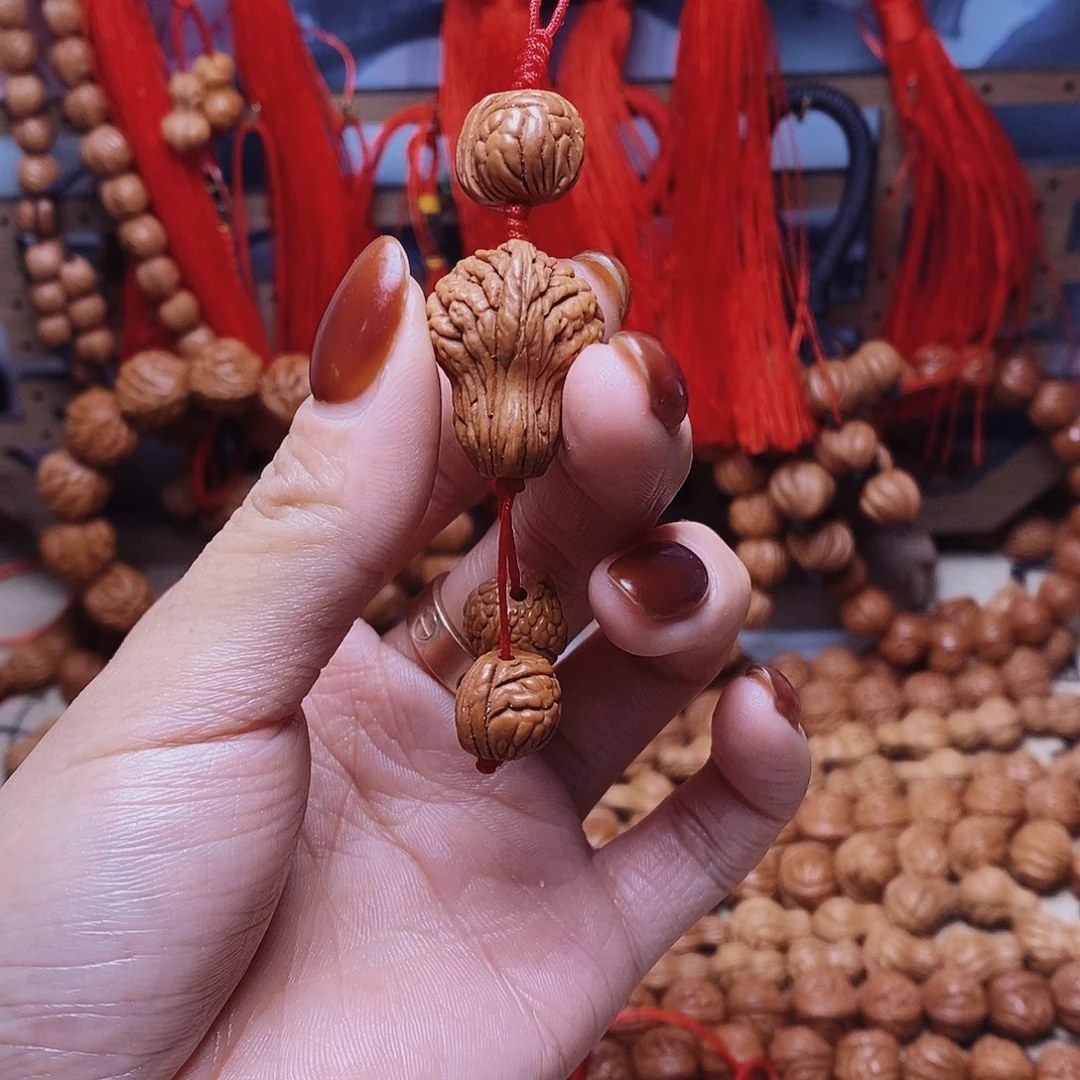 桃核吊坠龙纹桃枭