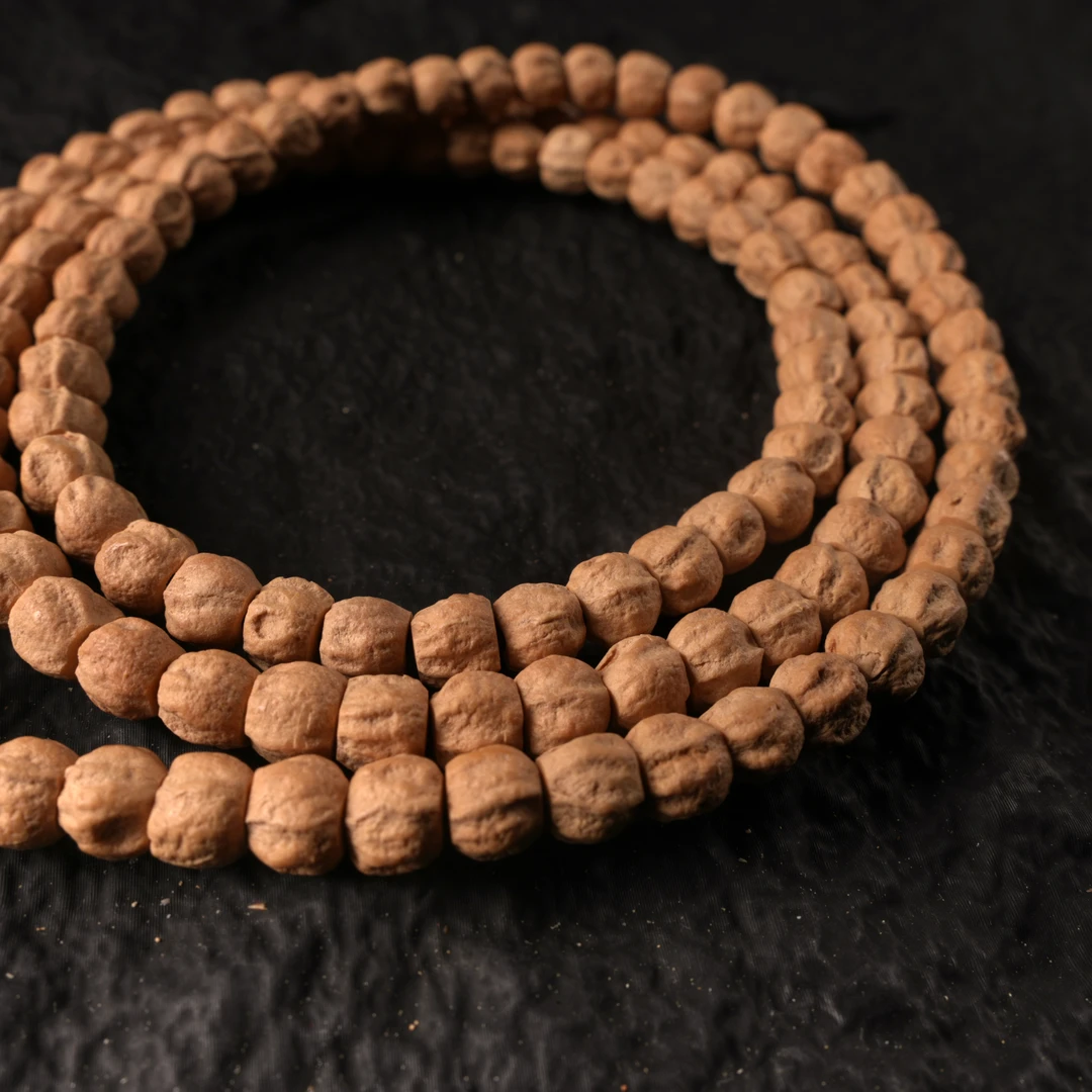 【朝奉文玩】编号C550 天然文玩柏香籽108长串 尺寸6左右