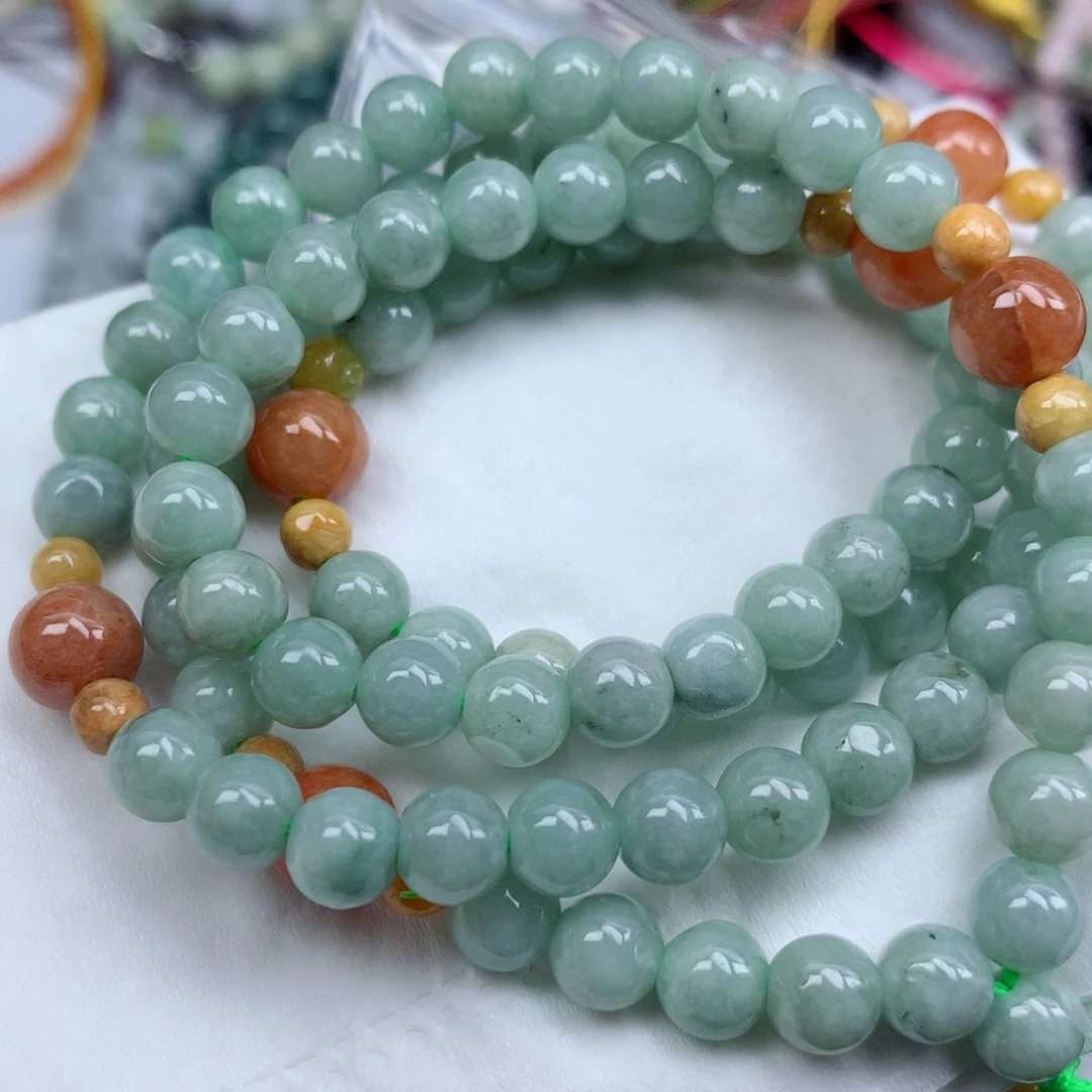 翡翠颈饰未镶嵌手串