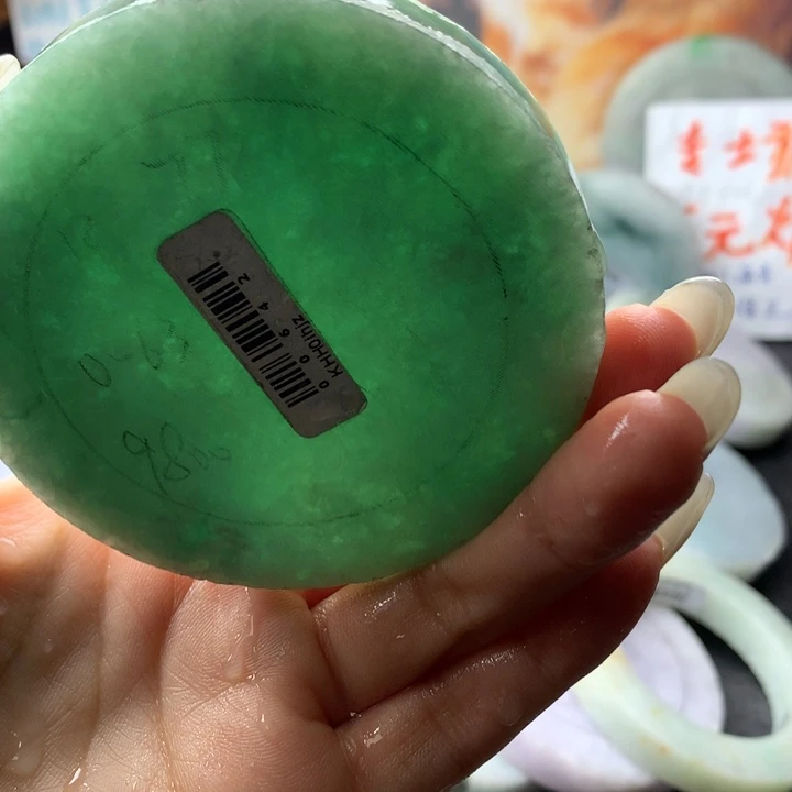 定制翡翠未镶嵌手镯