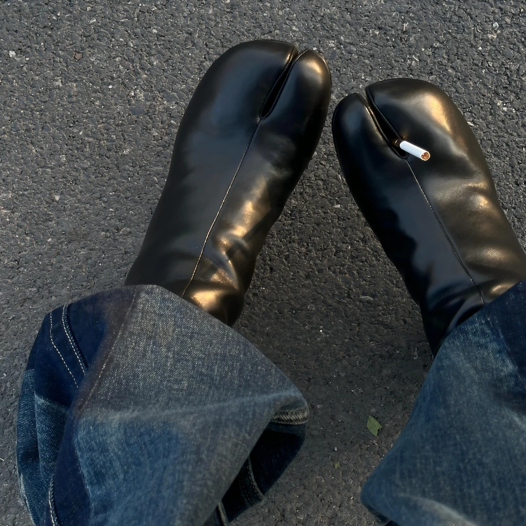 6CM丨又潮又好穿~女士分趾粗跟短靴百搭侧扣复古高跟真皮猪蹄靴