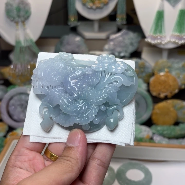 翡翠未镶嵌颈饰吊坠