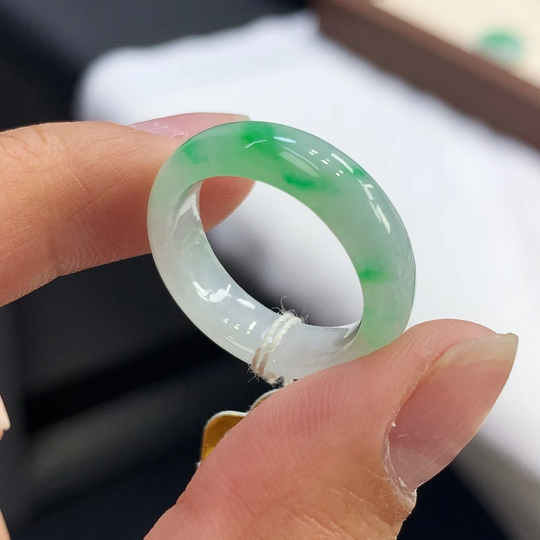 翡翠未镶嵌戒指16号