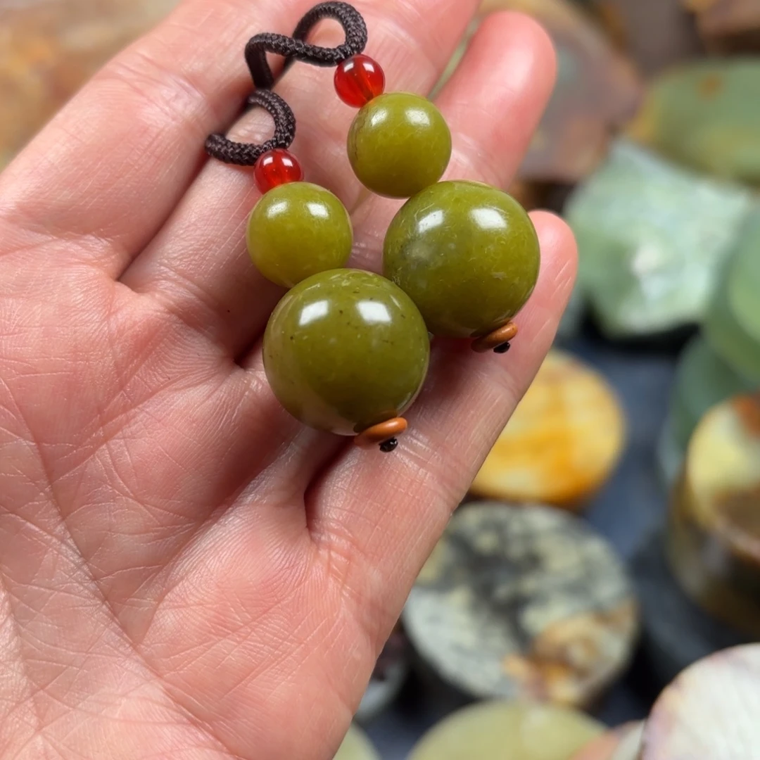 蛇纹石玉未镶嵌珠宝奇石