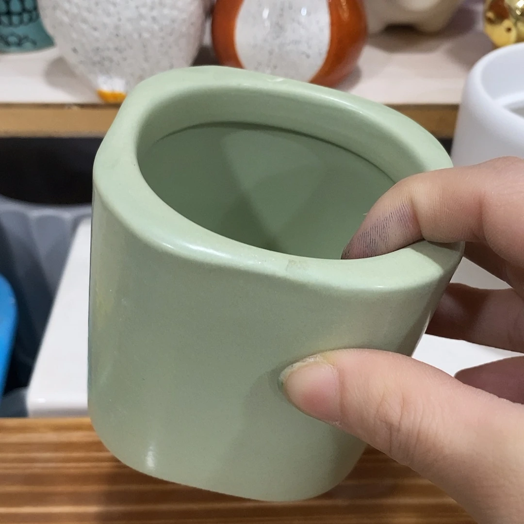 杯子陶盆有孔 瑕疵介意勿拍
