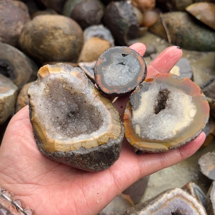 未镶嵌玛瑙/玉髓珠宝奇石