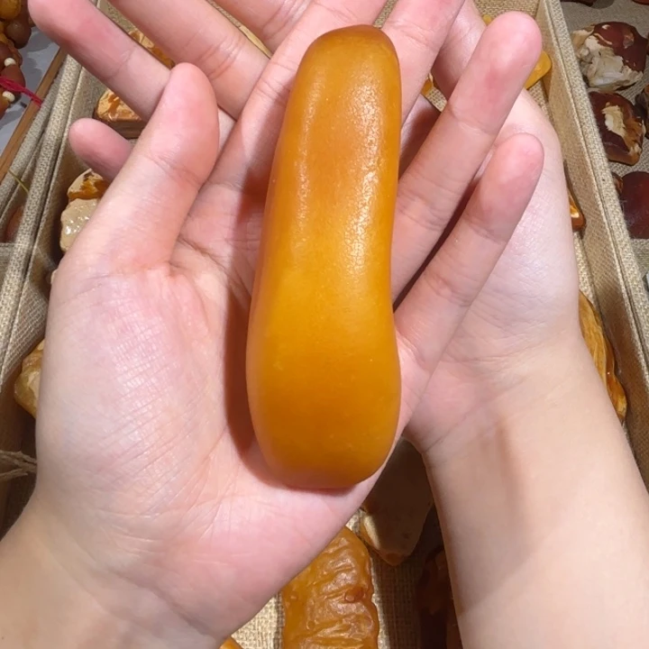 琥珀未镶嵌颈饰蜜蜡全皮手把件