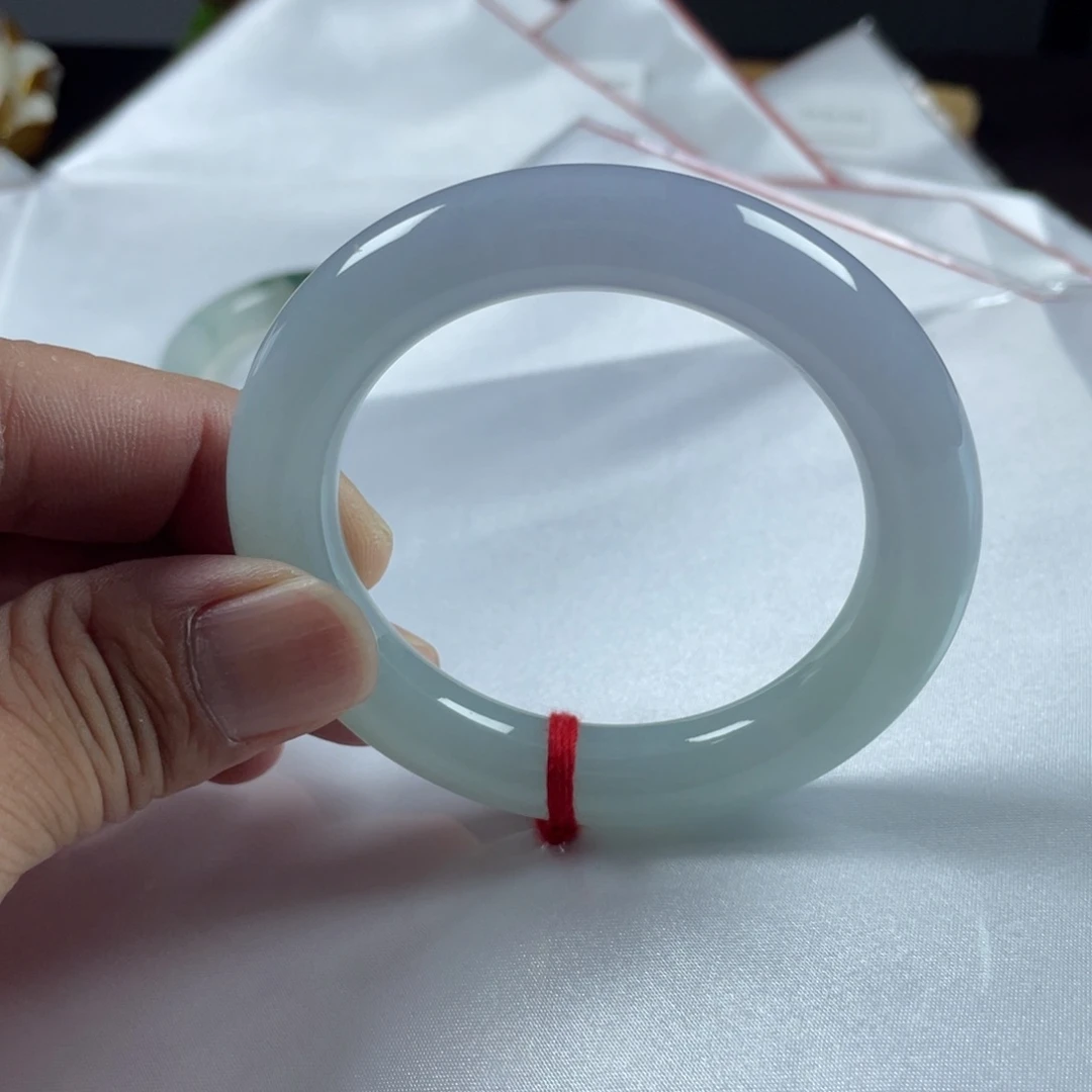 翡翠手镯未镶嵌53.6卡11春彩半山水