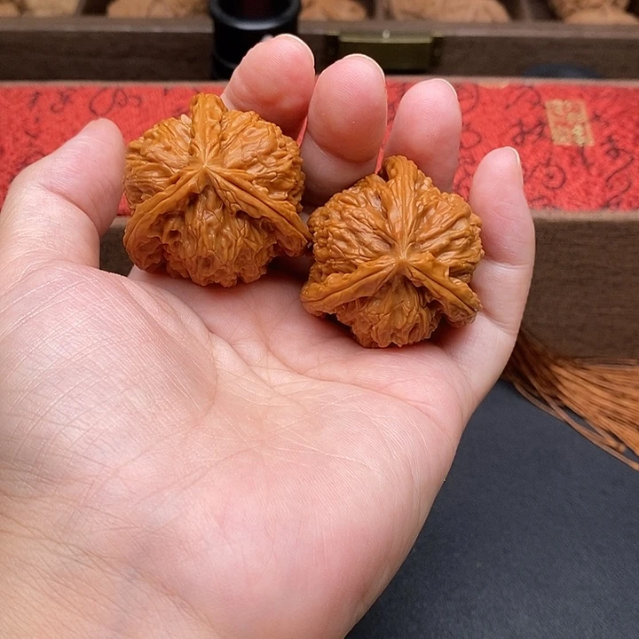 用***5把件文玩核桃白奔