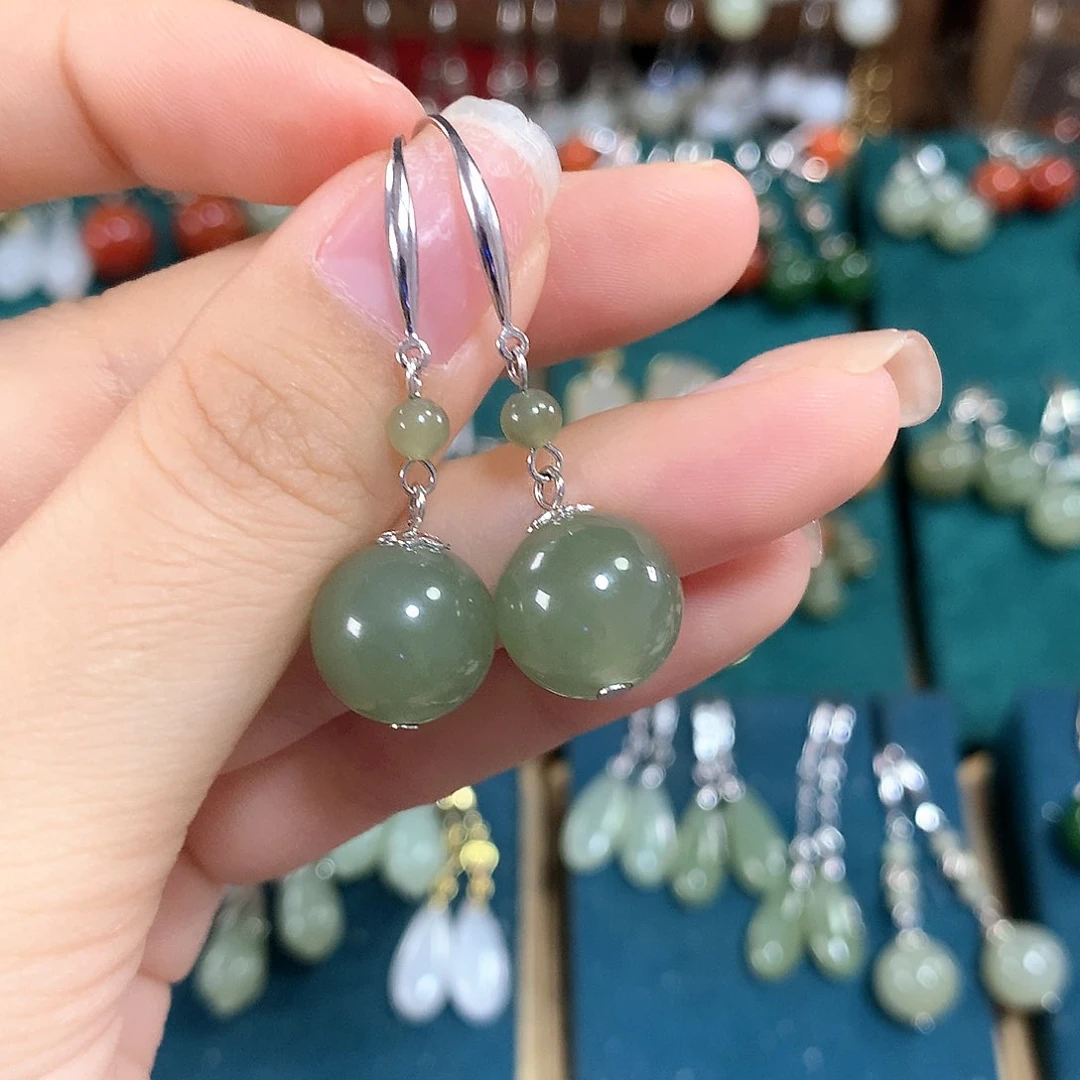 和田玉耳饰银S925镶嵌卡12mm左右晴水绿