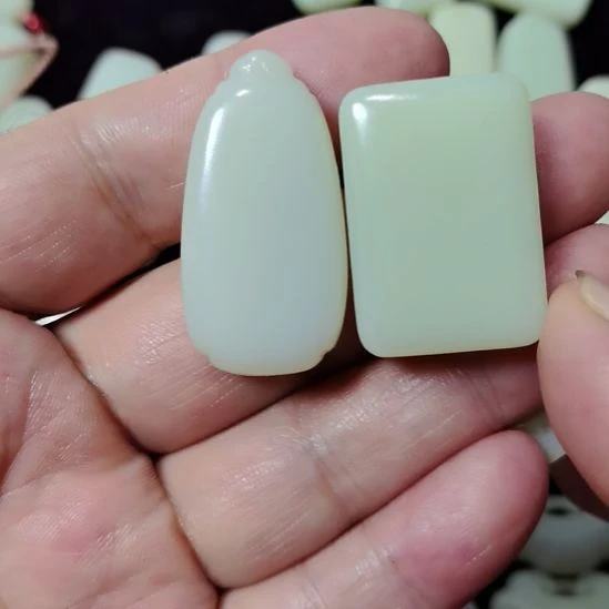 缘***帅颈饰未镶嵌和田玉