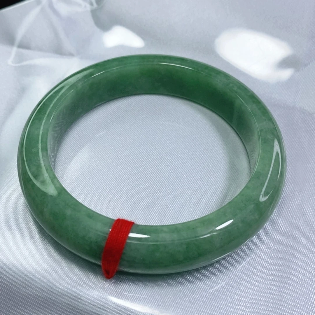 翡翠手镯未镶嵌54.6圈口