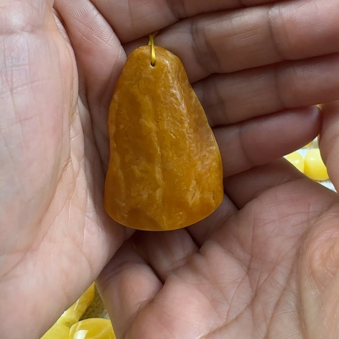 蜜蜡未镶嵌裸石39