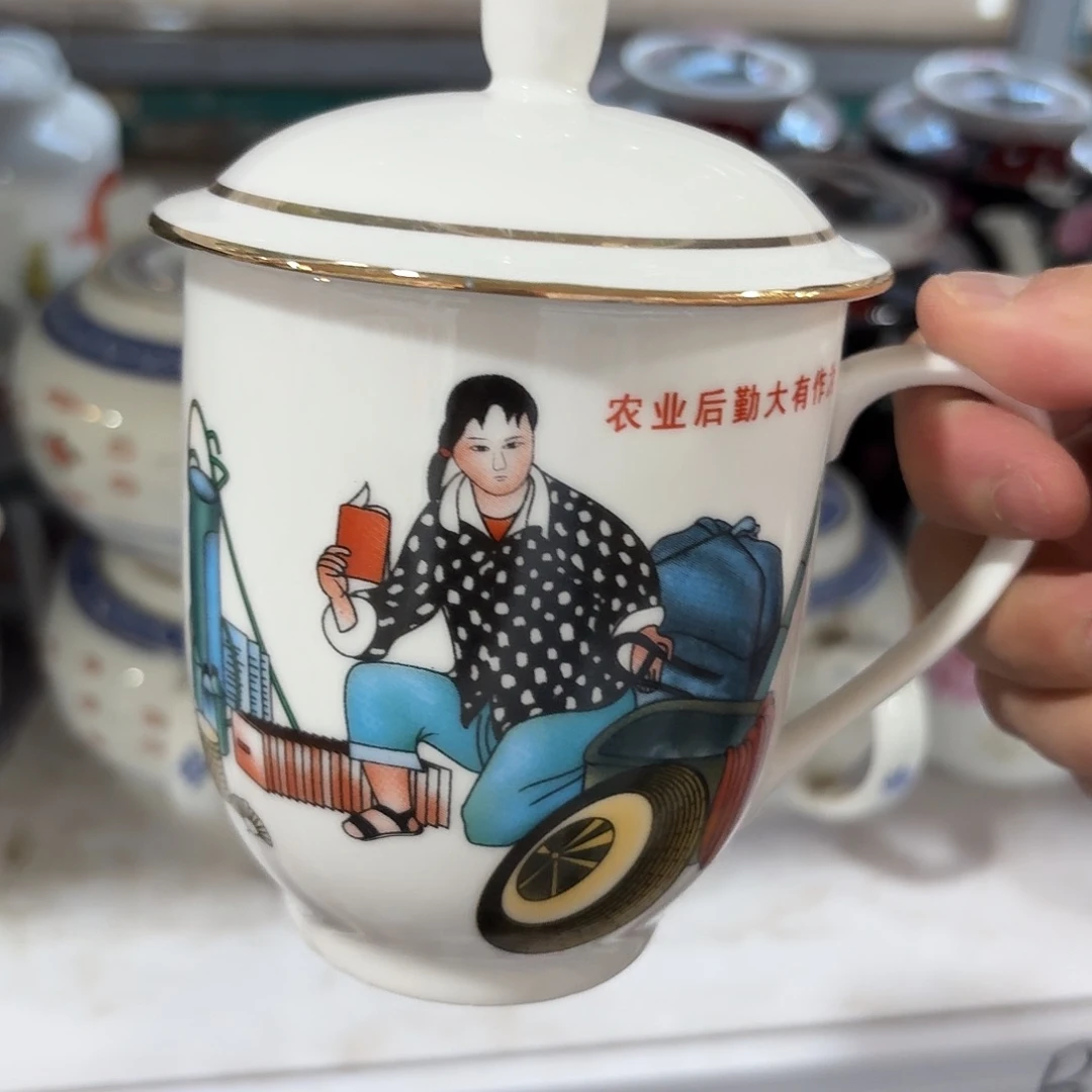 摆件景德镇现代陶瓷用品