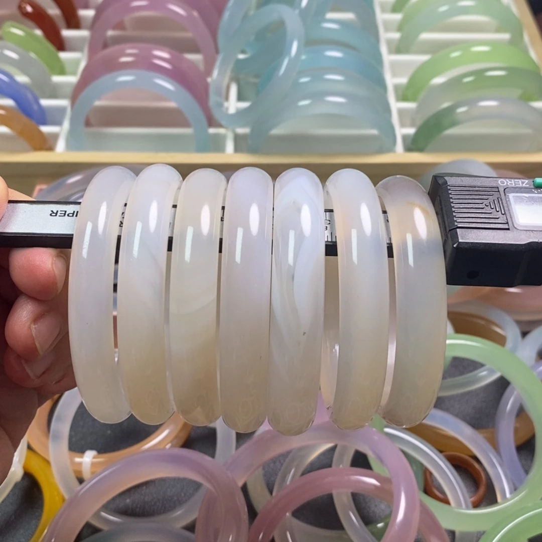 遗***呀玛瑙/玉髓手镯未镶嵌