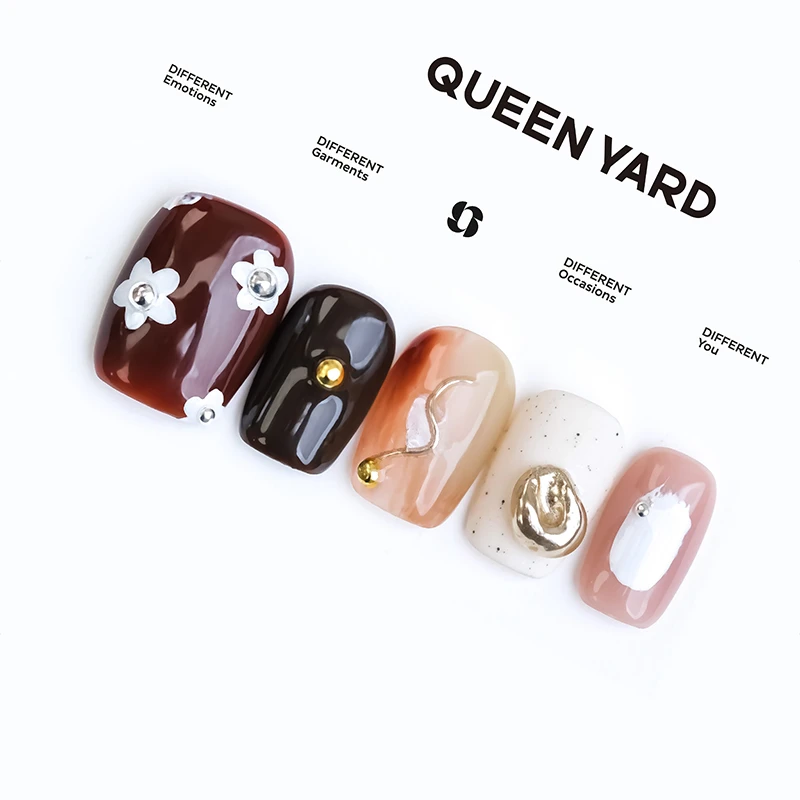 QUEENYARD【焦糖奶咖】手绘小花镶钻鎏金美甲2025新款手工穿戴甲