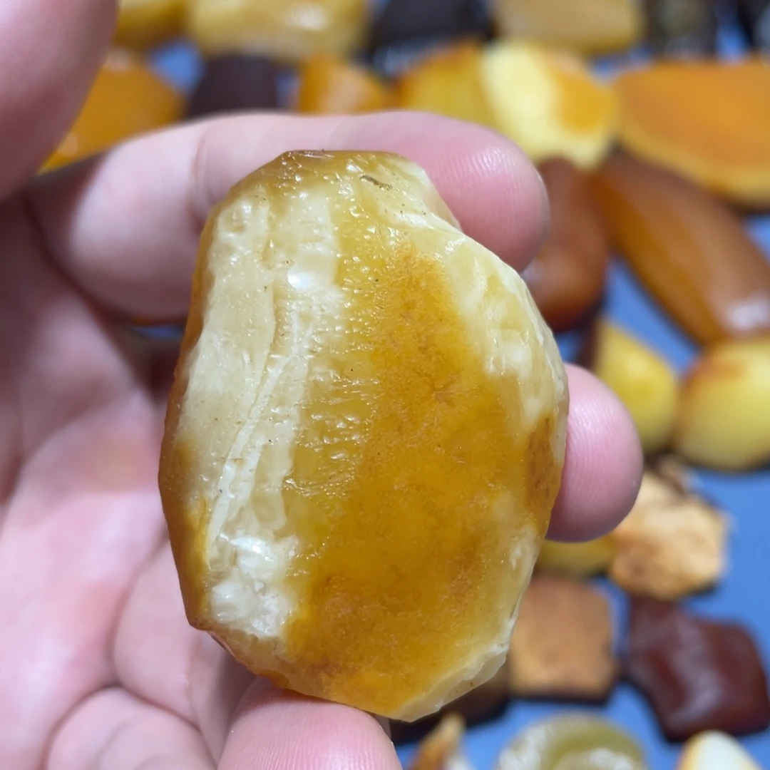 定制蜜蜡未镶嵌俄料黄白花吊坠料