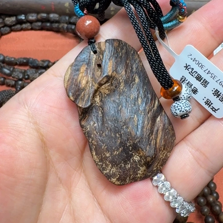 大叶紫檀（黑酸枝木类）