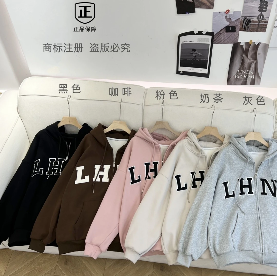 字母连帽卫衣 | 简约不简单，解锁 N 种穿搭可能5858